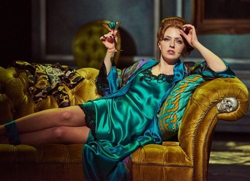Sharon Sexton as Sloane